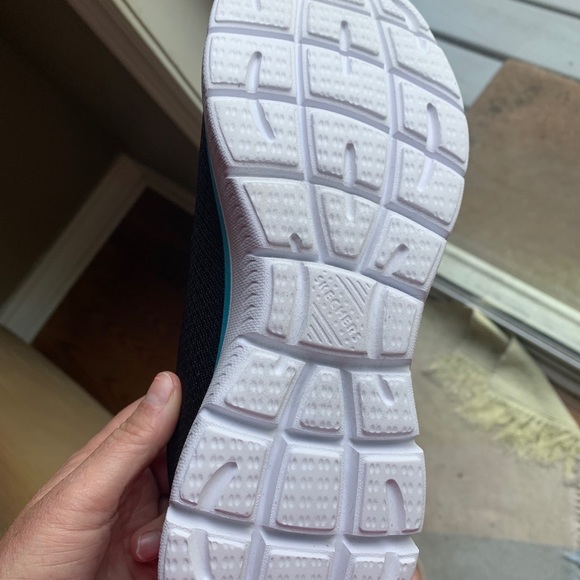 Sketchers women’s summit sneaker sz 9 - Picture 2 of 3